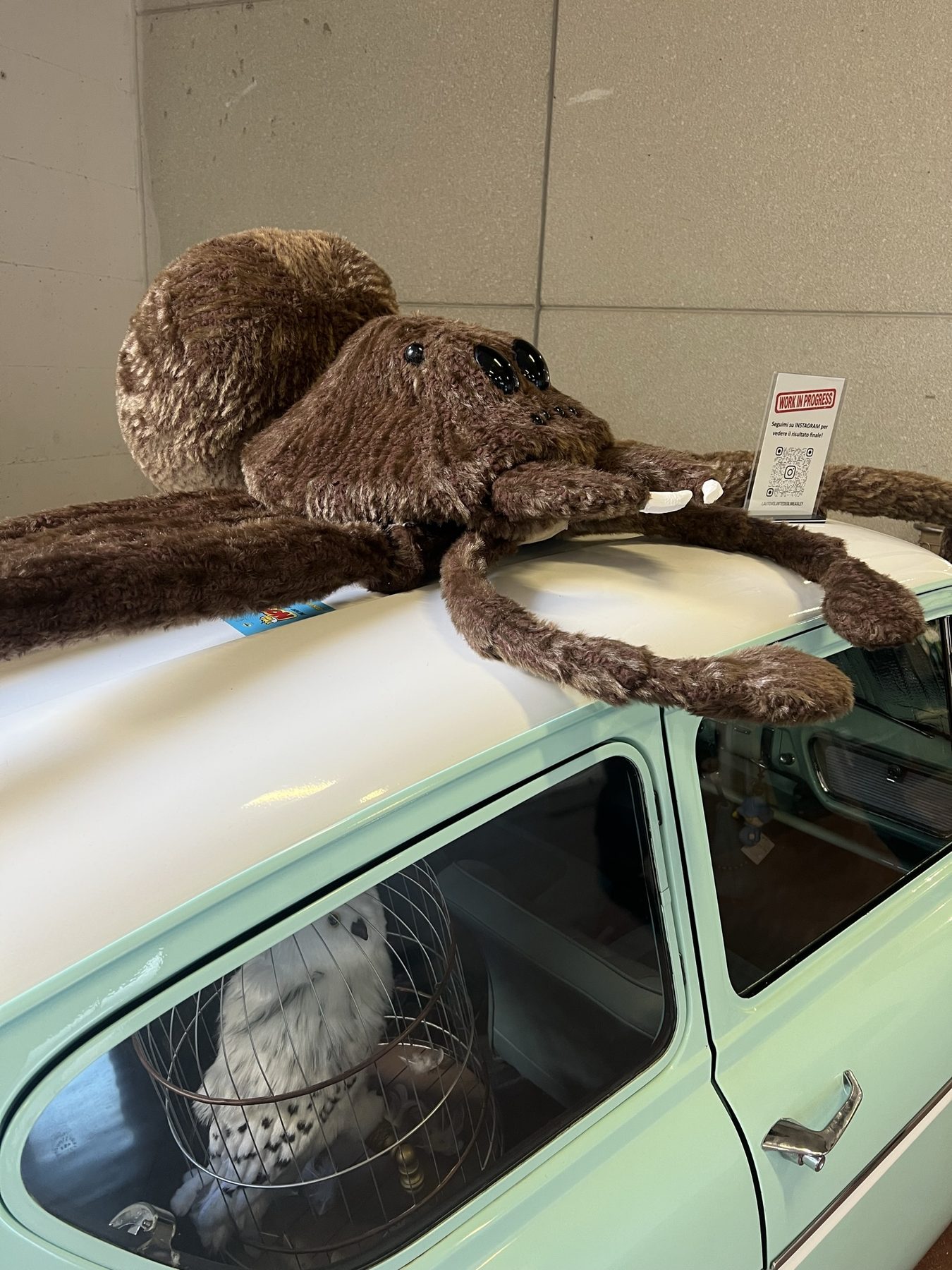 Set design - Ford Anglia 105E a noleggio per eventi e matrimoni