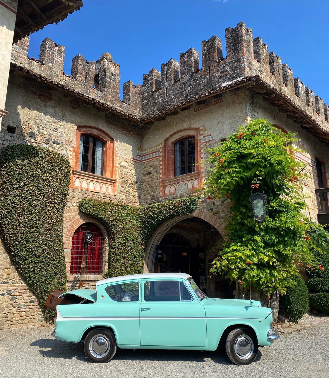 Eventi - Ford Anglia 105E a noleggio per eventi e matrimoni
