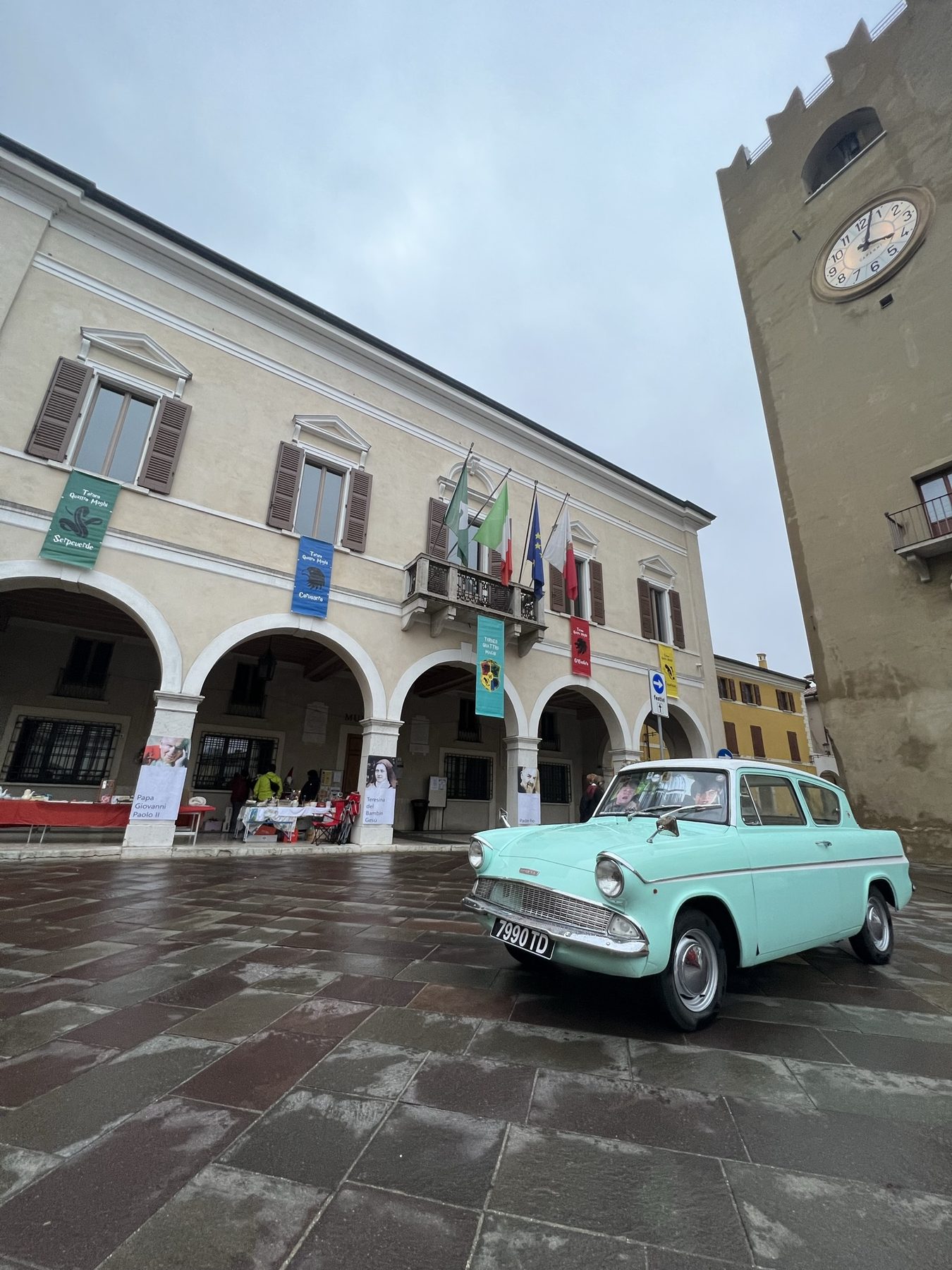 Eventi - Ford Anglia 105E a noleggio per eventi e matrimoni