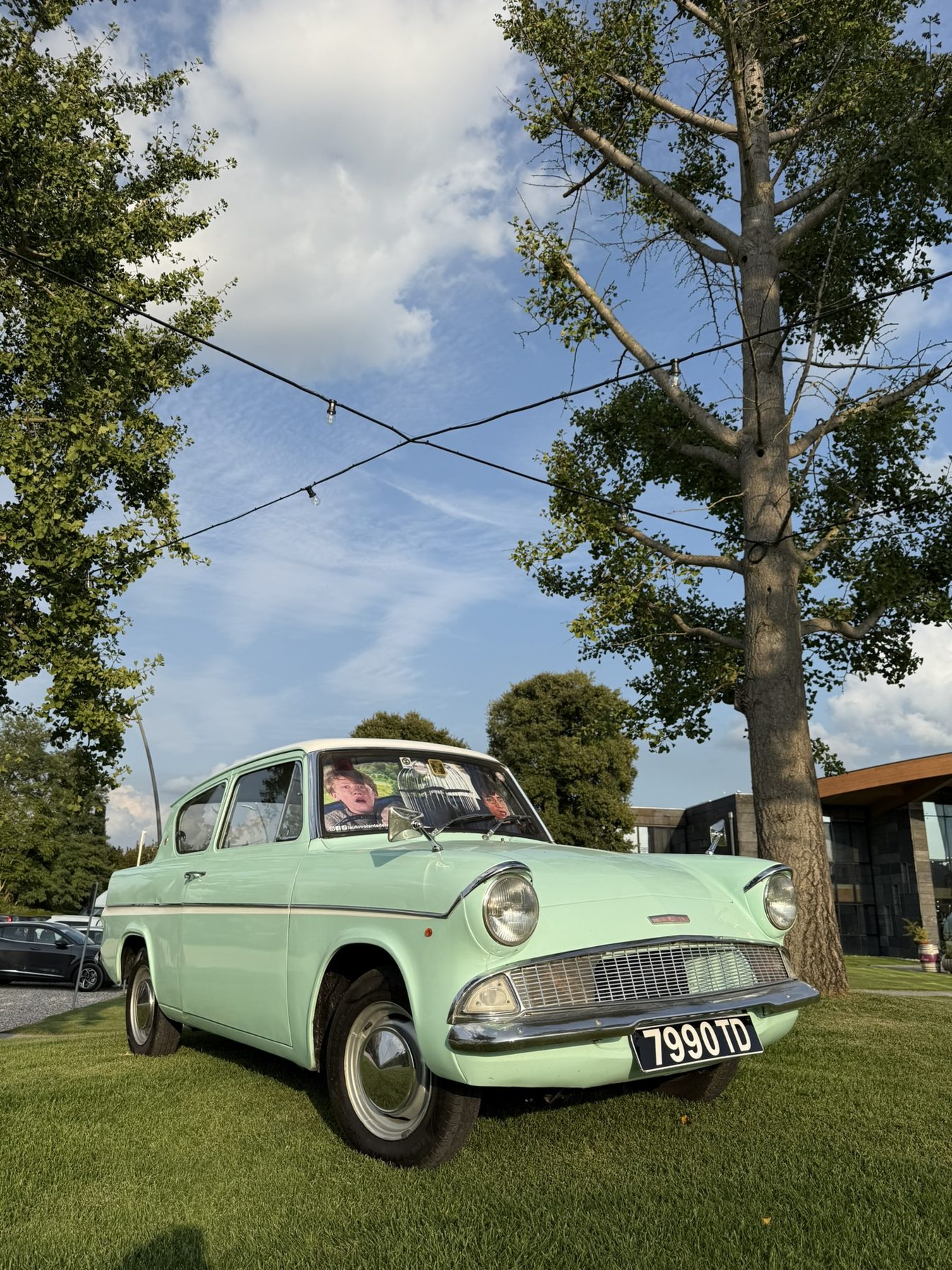 Eventi - Ford Anglia 105E a noleggio per eventi e matrimoni