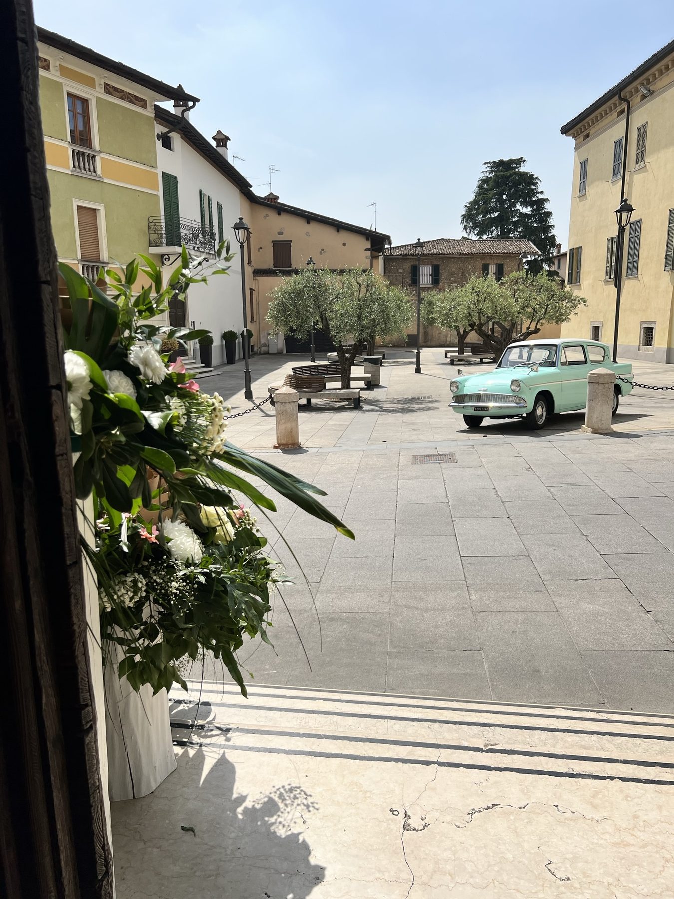 Matrimoni - Ford Anglia 105E a noleggio per eventi e matrimoni