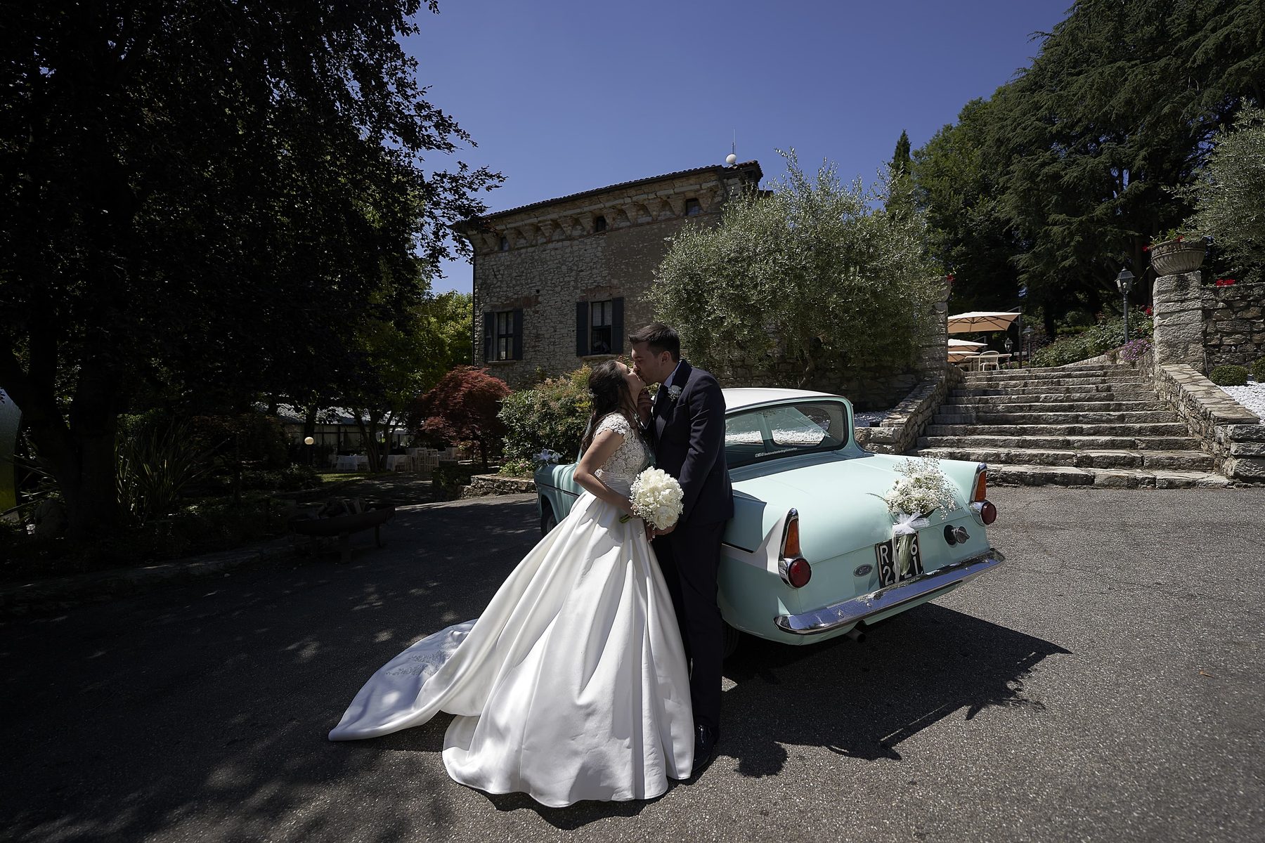 Matrimoni - Ford Anglia 105E a noleggio per eventi e matrimoni