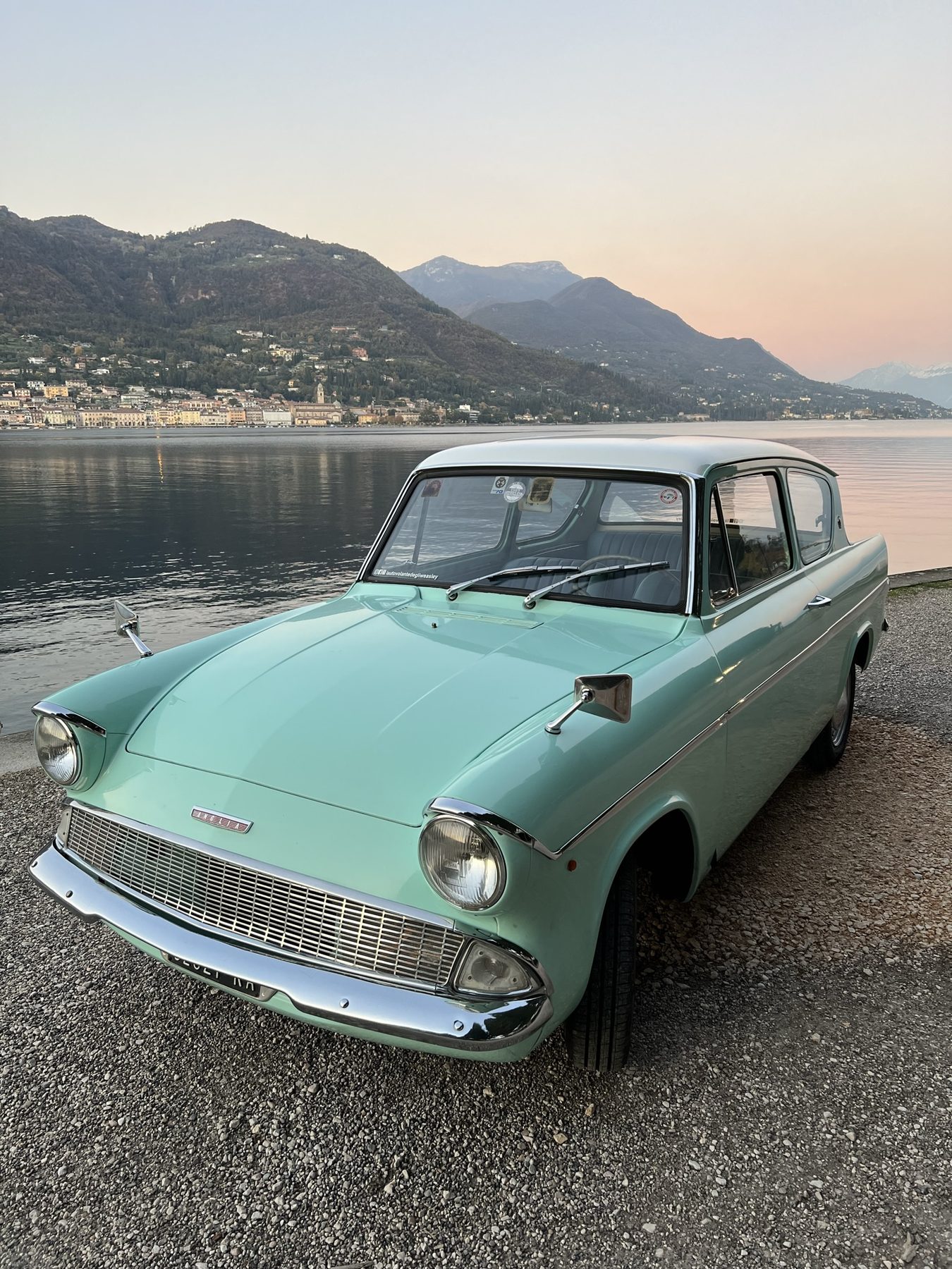 La mia Anglia - Ford Anglia 105E a noleggio per eventi e matrimoni