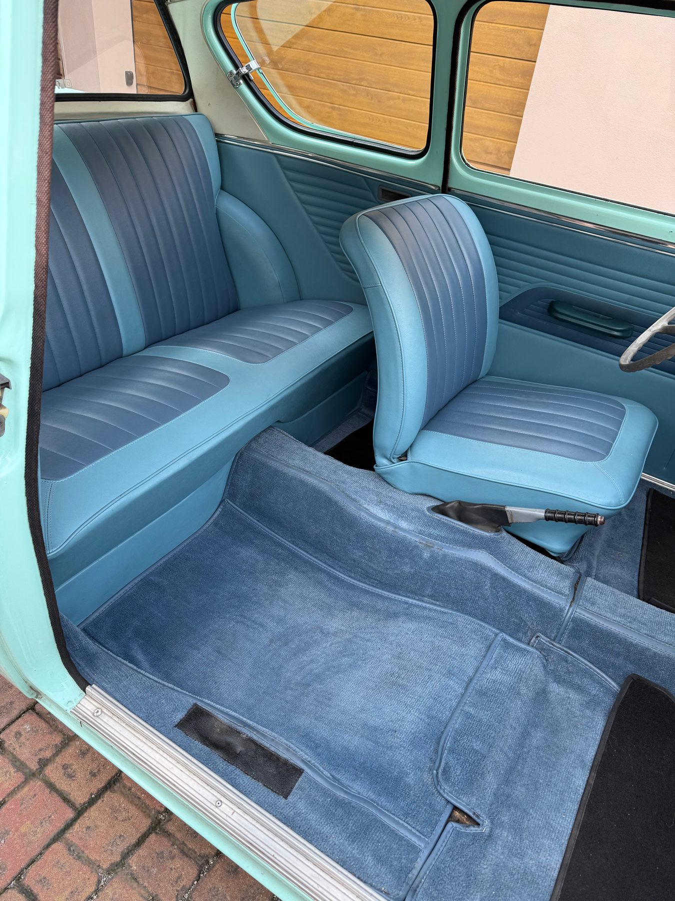 La mia Anglia - Ford Anglia 105E a noleggio per eventi e matrimoni